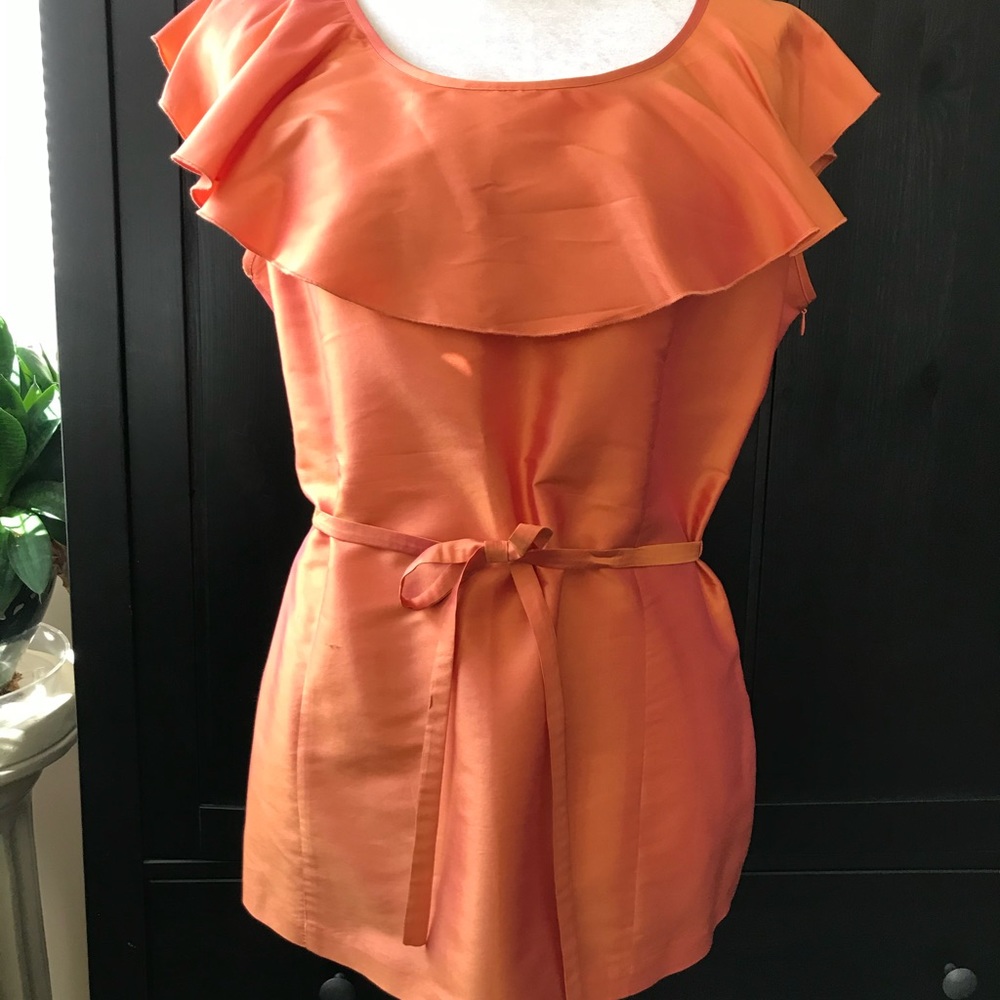 Mac & jac ruffle collar silk sleeveless dress top. Size XL.
